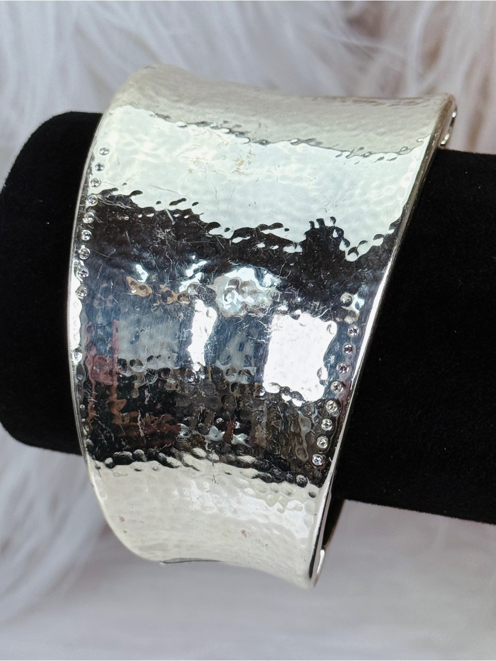 Beautiful heavy weighted magnetic closure Silvertone bling bracelet